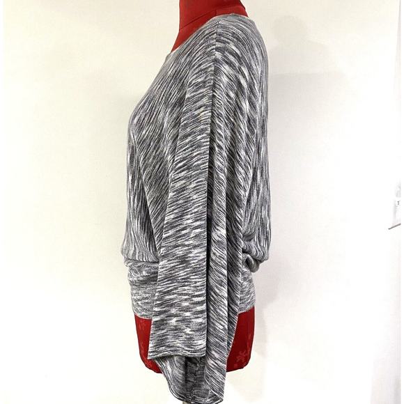 Chicos Sweater 1/M/8 Silky Gray Silver Metallic Kimono Dolman Sleeve Draped Chic - Picture 7 of 9